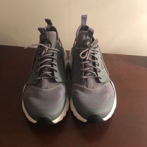Mike Hurache Men’s size 11